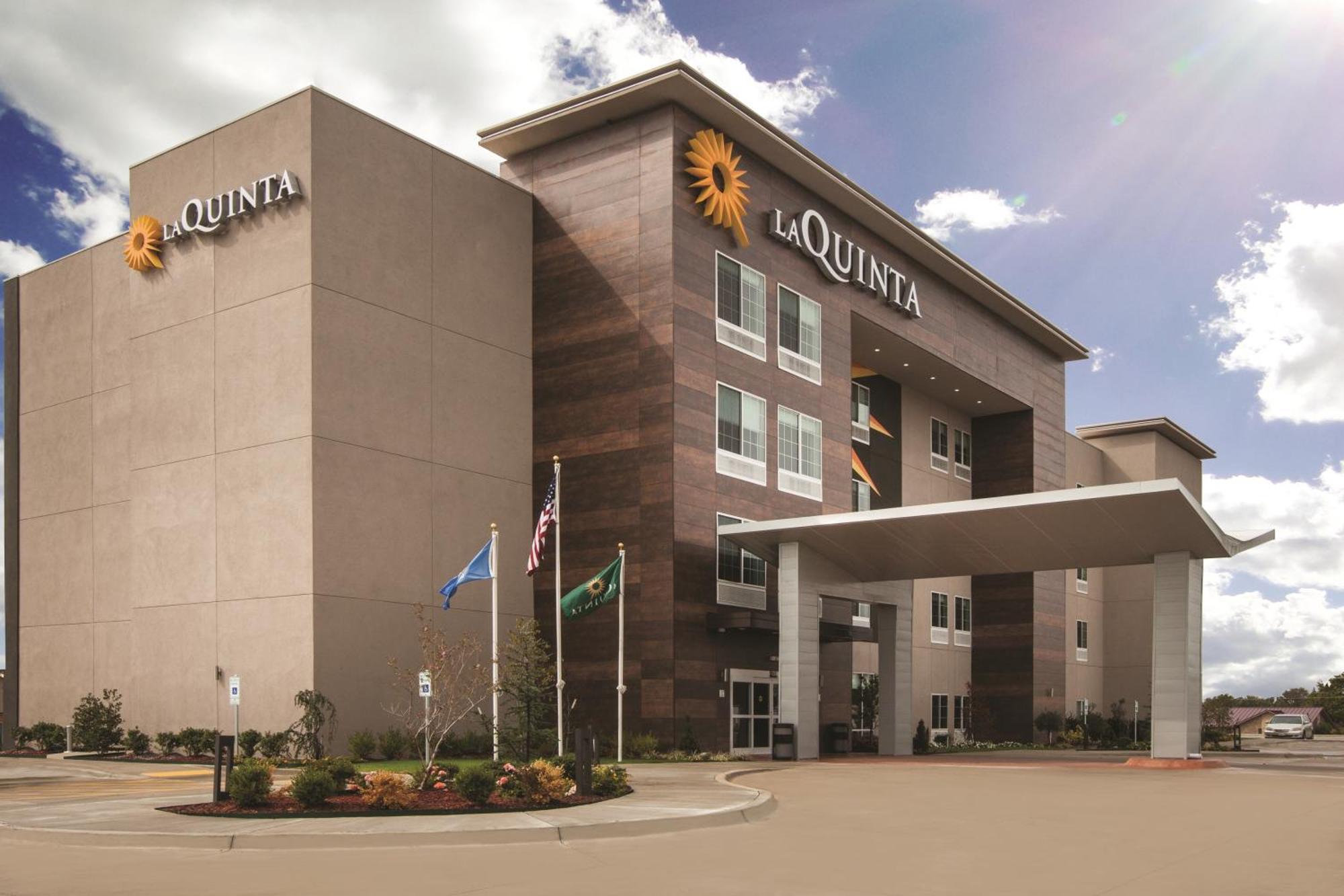 La Quinta Inn & Suites By Wyndham Yucaipa ภายนอก รูปภาพ